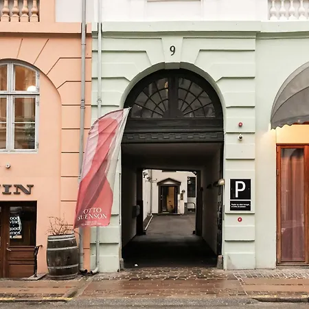 Queens By Daniel&jacob's