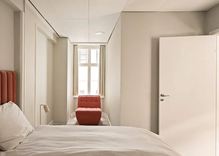 Queens By Daniel&jacob's *